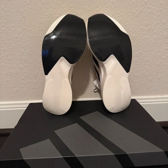 Adidas Adizero Adios Pro Evo 1 Featherweight Super Shoe - Picture 5 of 8